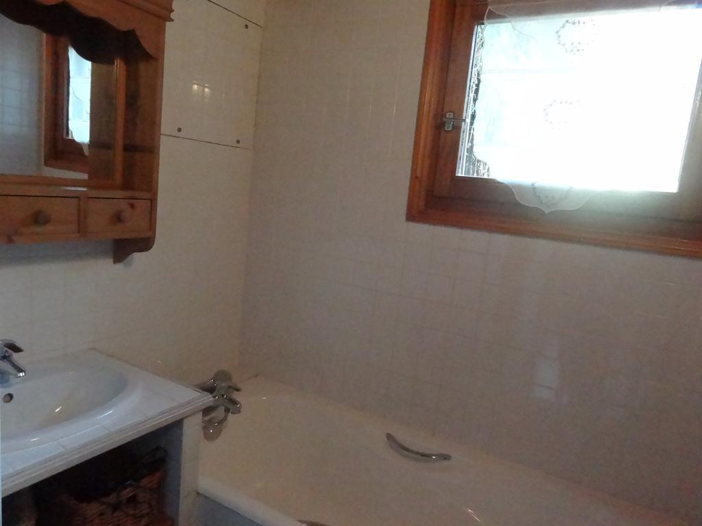 Les Nereides Studios Et Appartements Brides Les Bains Exterior photo