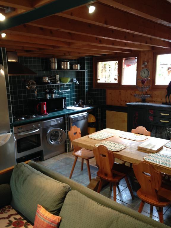 Les Nereides Studios Et Appartements Brides Les Bains Exterior photo