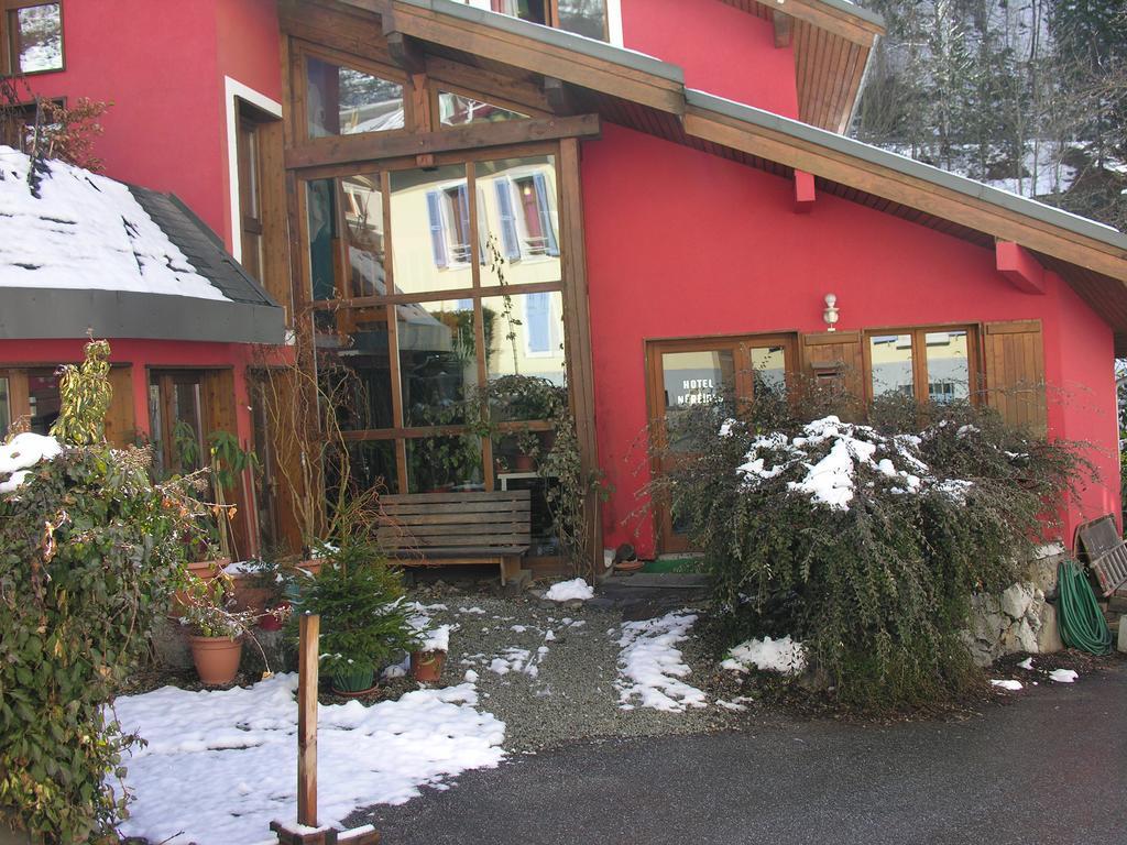 Les Nereides Studios Et Appartements Brides Les Bains Exterior photo
