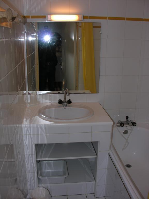 Les Nereides Studios Et Appartements Brides Les Bains Exterior photo